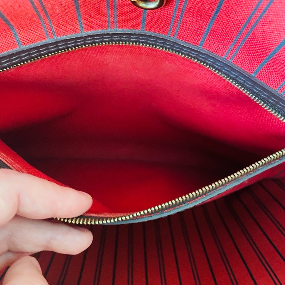 Louis Vuitton Damier Ebene Neverfull MM - Picture 16 of 17